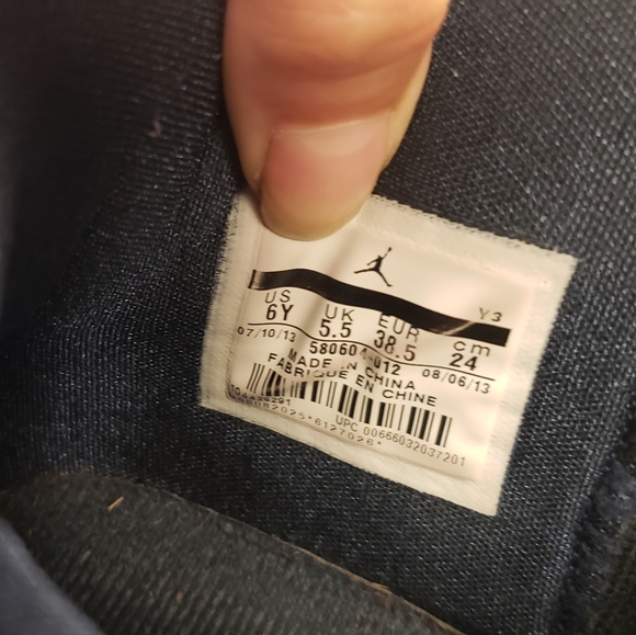 Jordan sneakers - Picture 4 of 5